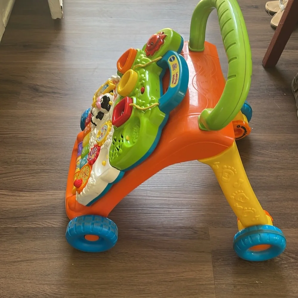 VTech Sit- to Stand learning Walker Game Babies and Toddlers